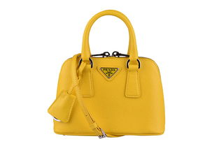 一、迷你包包：小巧精致的魅力