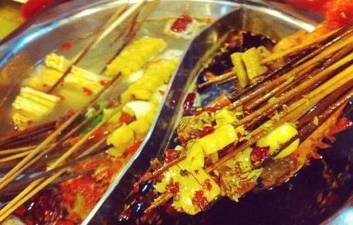 二、马路边边串串香加盟费用概况