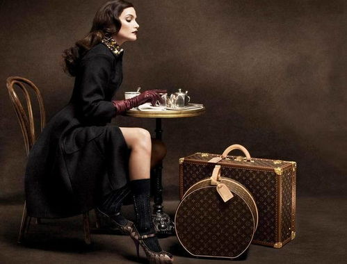 一、奢侈品牌之光：法国奢侈三巨头