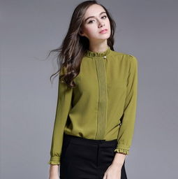 三、女式立领长袖衣服的搭配技巧