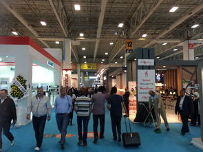 三、参加行业展会建立联系