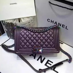 一、轻奢侈品牌包包的特点