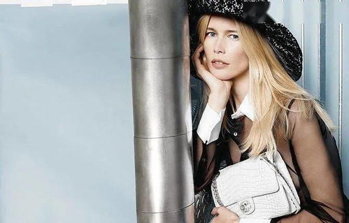 二、香奈儿（Chanel）- 优雅女性的首选