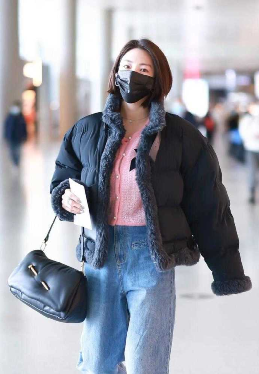 三、羽绒服的保暖性能与填充物选择