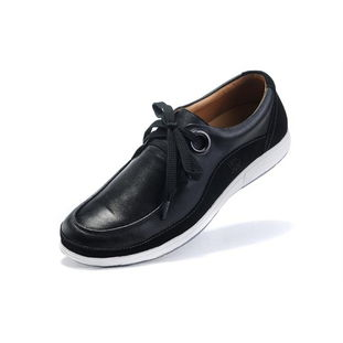 一、了解品牌正品男鞋休闲鞋的特点