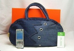 一、官网包包款式多样的原因