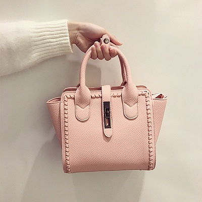 一、最新款休闲包包的设计趋势