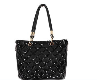 一、品牌女包的时尚潮流