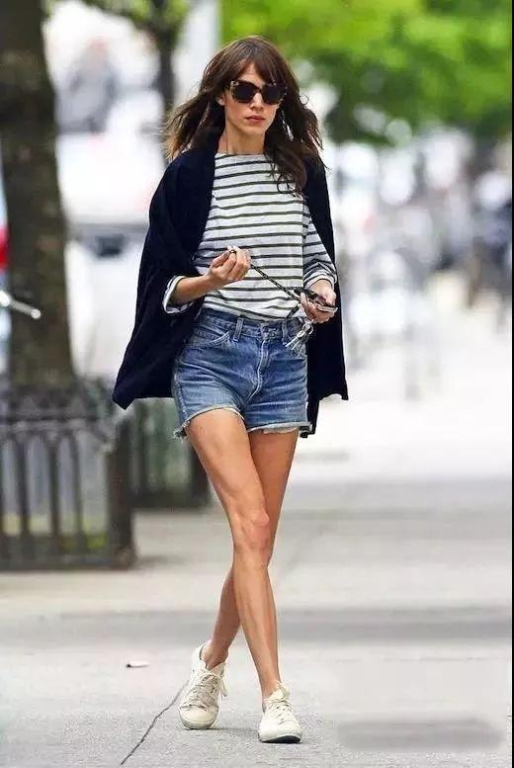 三、搭配技巧让短袖夏装更出众