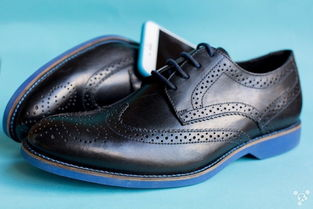 三、皮鞋设计的创新与突破