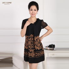 二、挑选中老年连衣裙的要点