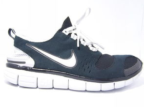 一、正品耐克女款运动鞋的特点