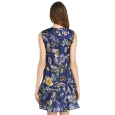 二、清新印花连衣裙