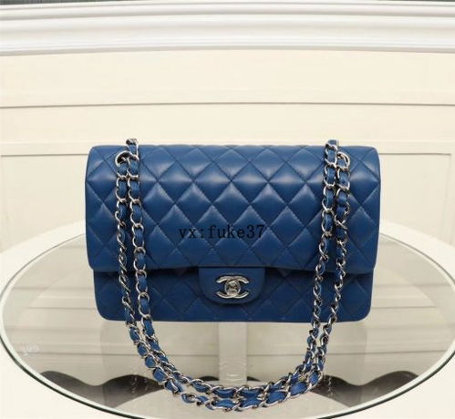 二、香奈儿官网女包的设计特点