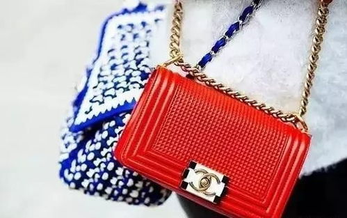 三、图片内容的创意呈现：如何展示包包的细节和风格