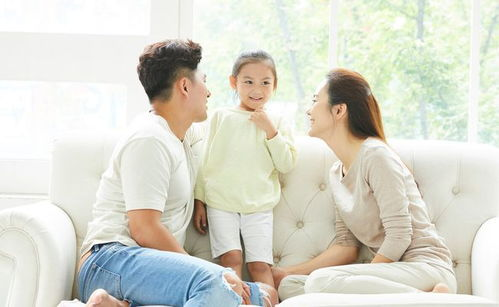 四、关爱孩子，营造温馨家庭氛围