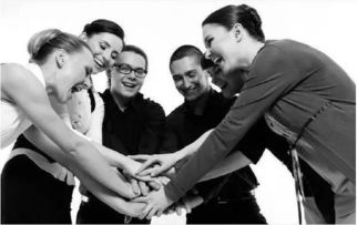 三、旋律特点与感染力