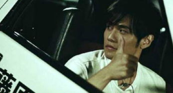 一、了解一路向北电影的内容及删减原因